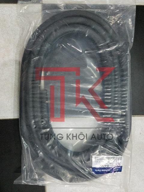 GIOĂNG CÁNH CỬA SAU HYUNDAI I10 GRAND Sản xuất bởi: Mobis Xuất xứ: Ấn Độ Phụ tùng chính hãng Mã 83120B4000