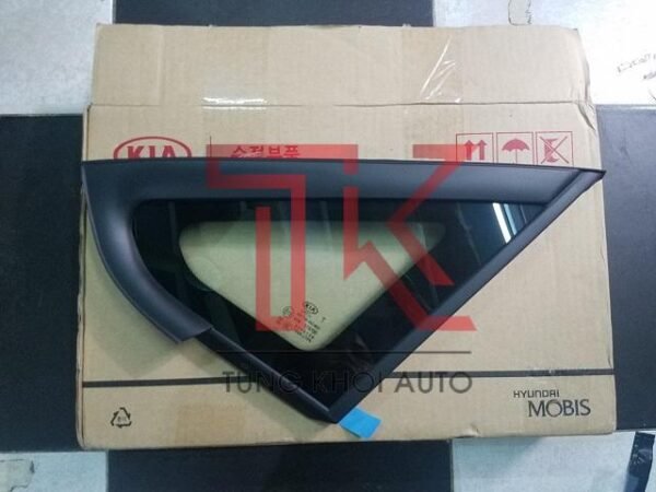 KÍNH TAM GIÁC KIA CARENS, RONDO