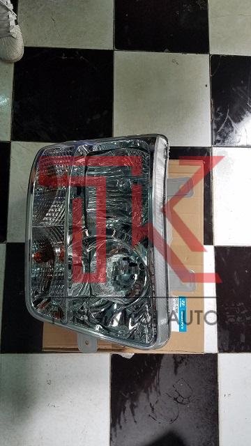 ĐÈN PHA 15 TẤN HYUNDAI HD270 ĐÈN PHA 15 TẤN HYUNDAI HD270