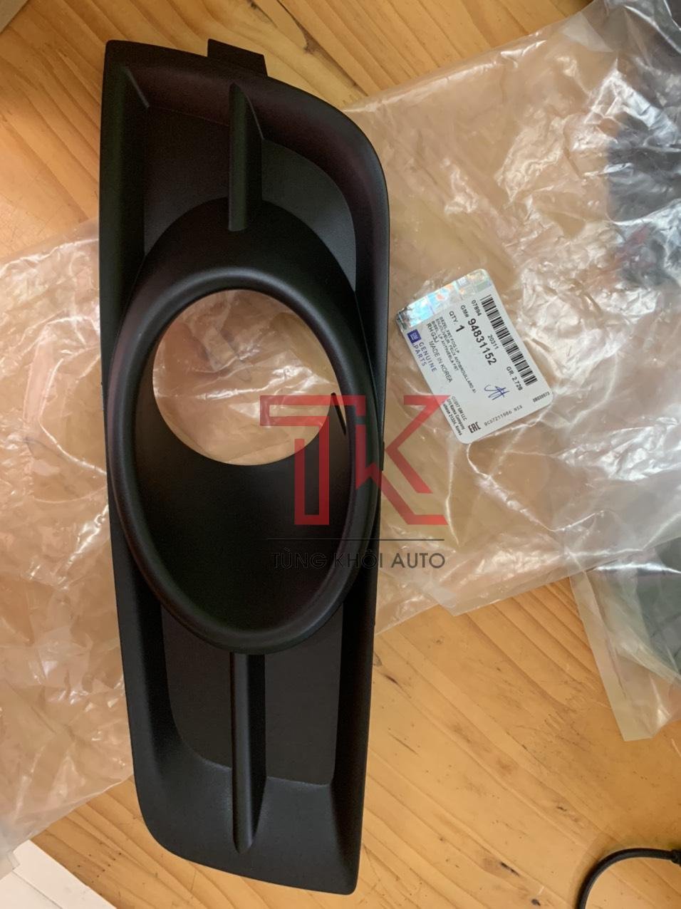 Ốp đèn sương mù chevrolet cruze 2010