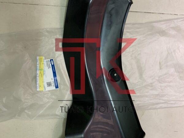 tấm ốp cổ đổ dầu máy trong everest