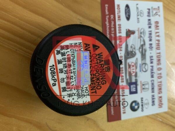 nắp bình nước phụ hilux