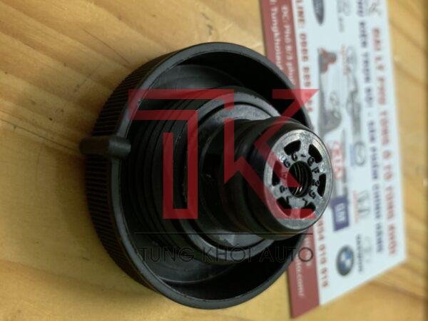 nắp bình nước phụ hilux