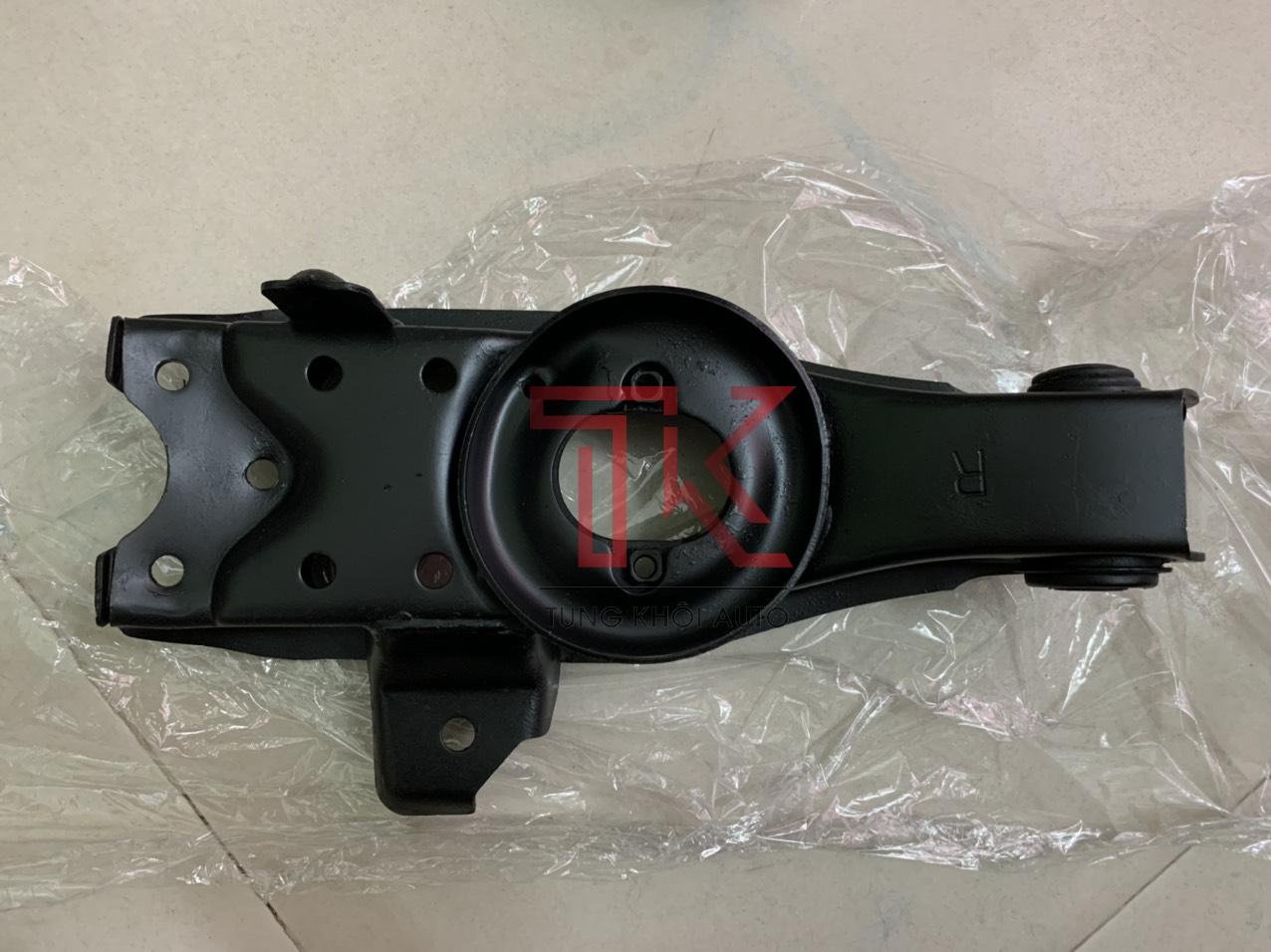 z2517486481104_9c0e32d6fedd2c12ad0a7f5fa81ca657 càng i dưới mitsubishi jolie