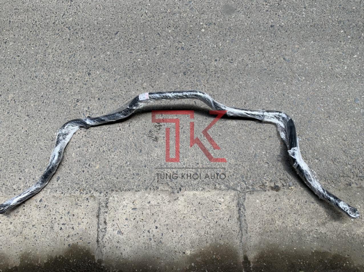 z2534030424272_db706ddf16297699f04ae8166adc0c92 thanh cân bằng trước innova