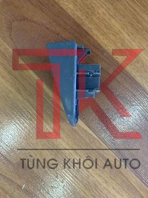 Tay nắm cửa ngoài focus (5)