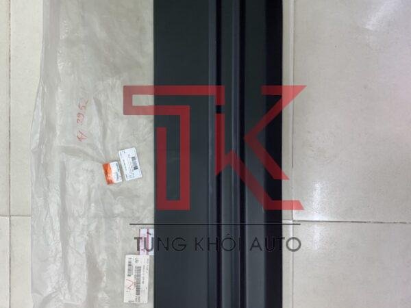 ỐP CỬA TRƯỚC MITSUBISHI JOLIE