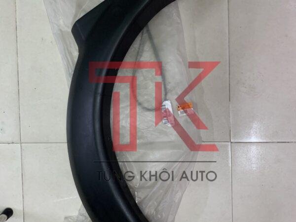 ỐP PHỒNG TAI XE MITSUBISHI JOLIE
