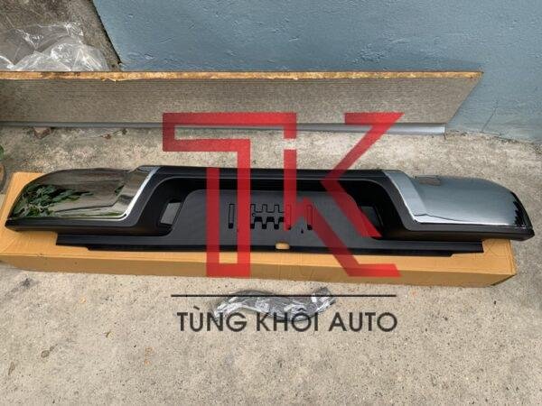 cản sau mazda bt50